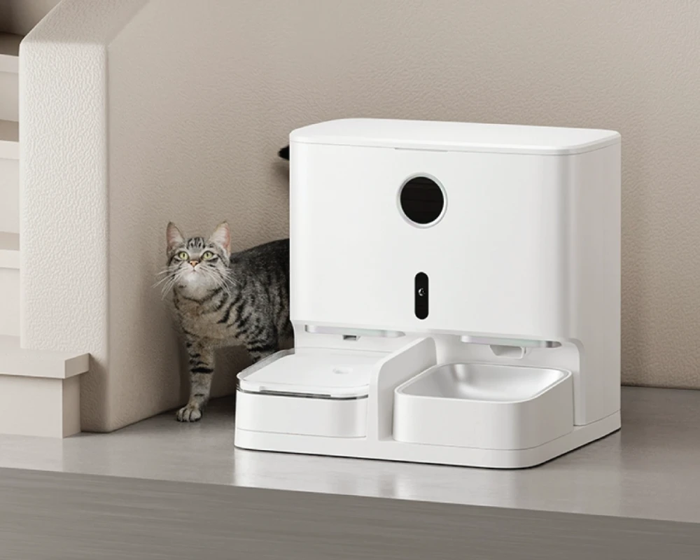 best automatic pet feeder with camera